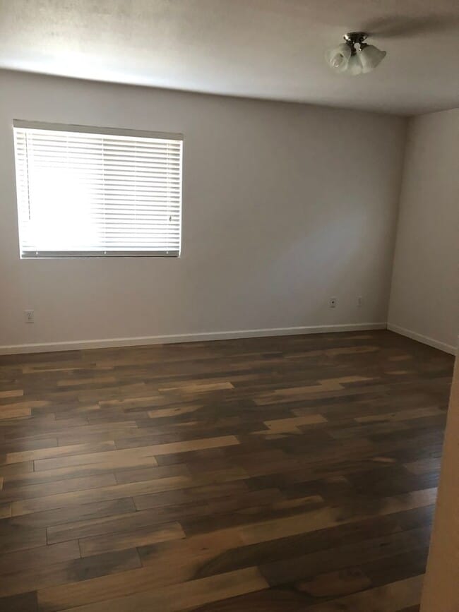 Building Photo - 1571 Thurman Way