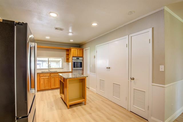 Building Photo - 604 Ruidoso Dr