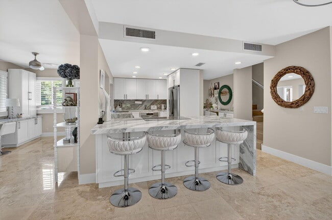 Building Photo - 122 Andrews Ave