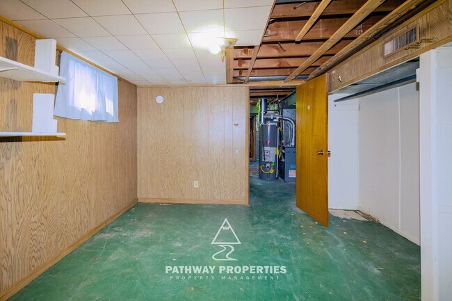 Building Photo - Charming 5-Bedroom Home in Provo’s Cottonw...