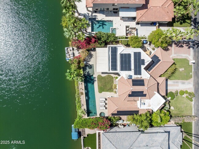 Building Photo - 1407 E Coral Cove Dr