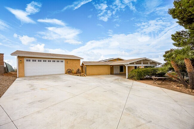 Building Photo - 9497 Montemar Dr