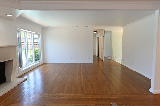 Building Photo - West SJ Beauty, Pool & Spa, 2 bed, 2 bath, 2 car garage single family home available soon!