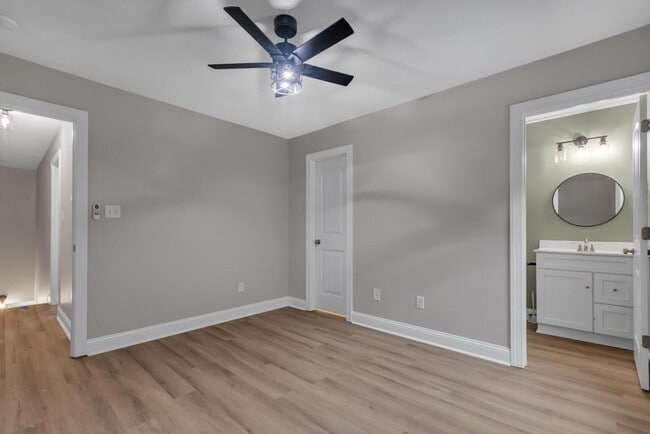 Building Photo - THE BURROUGHS @ CAROLINA PLANTATIONS