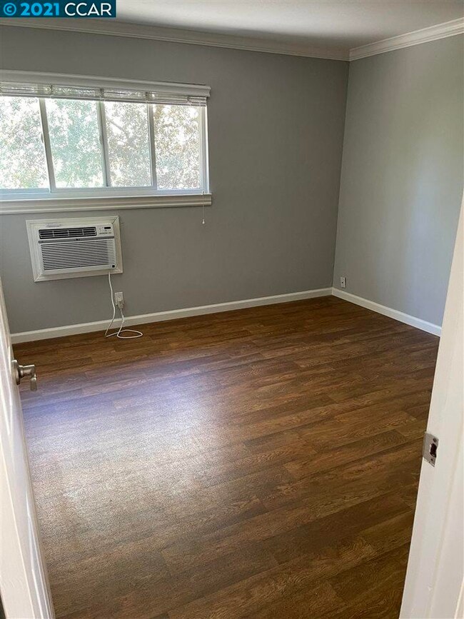 Building Photo - 1150 Lincoln Ave