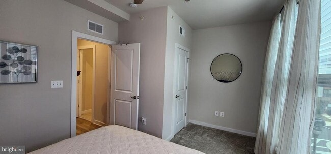 Building Photo - 5606 Hyattsville Dr