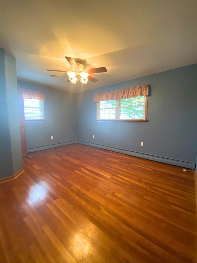 Building Photo - 5526 PA-25