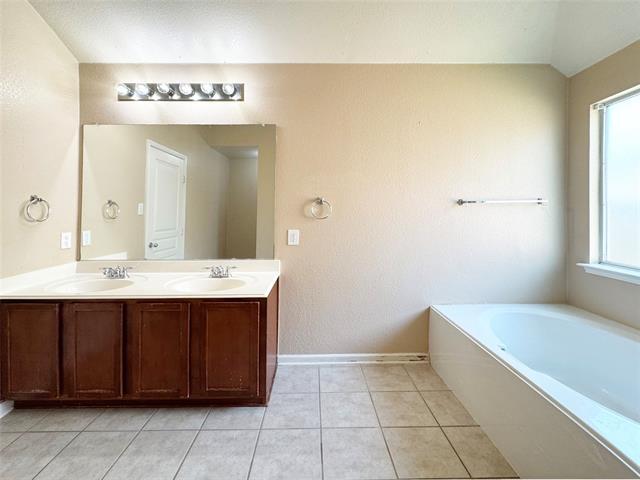 Building Photo - 12109 Macaroon Ln