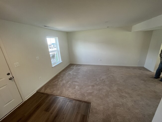 Building Photo - 164 Scotch Pine Dr