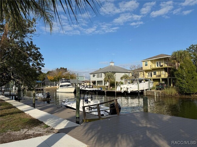 Building Photo - 1331 NW 20th Ave