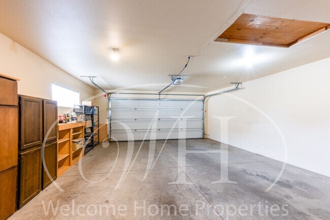 Building Photo - Spacious Home with Vaulted Ceilings