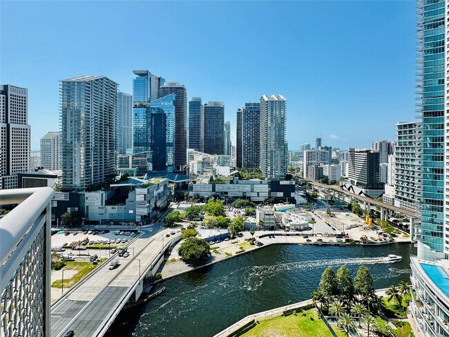 Building Photo - 350 S Miami Ave