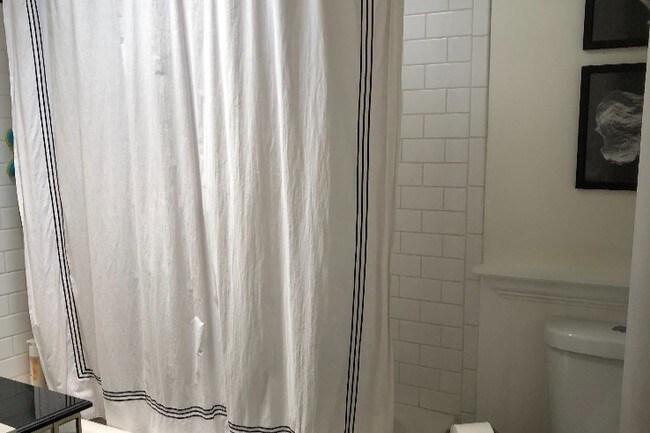 bath (hall shower) - 13902 Calvert St