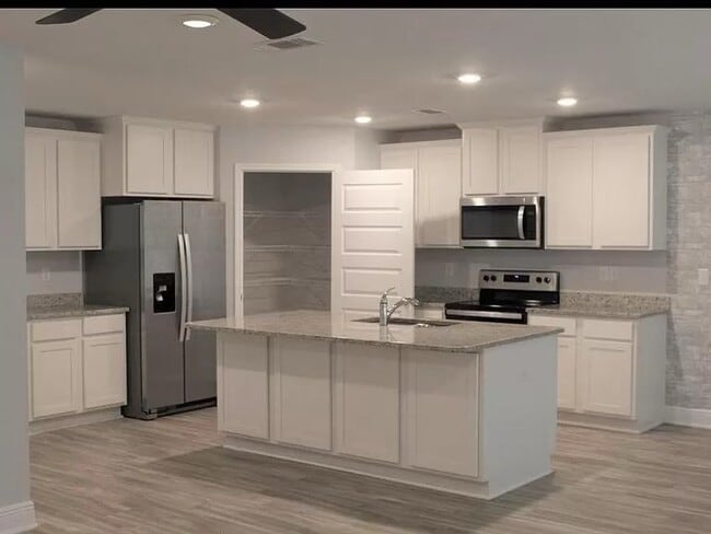 Building Photo - 3139 Heritage Oaks Cir