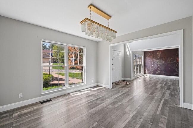 Building Photo - 3947 Buckhill Dr