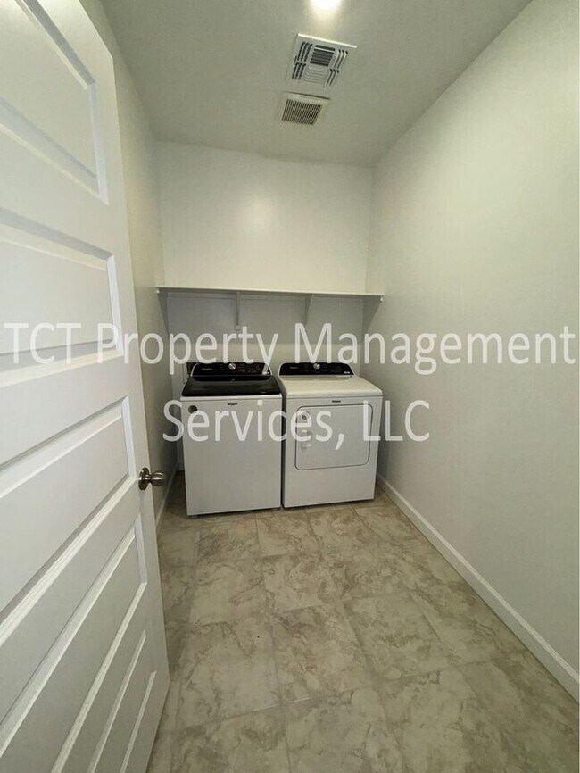 Building Photo - Brand New Home in San Tan Valley!