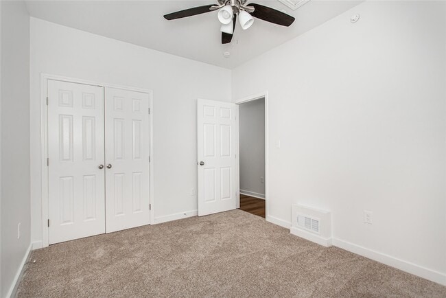 Building Photo - 4713 Virginia Ave