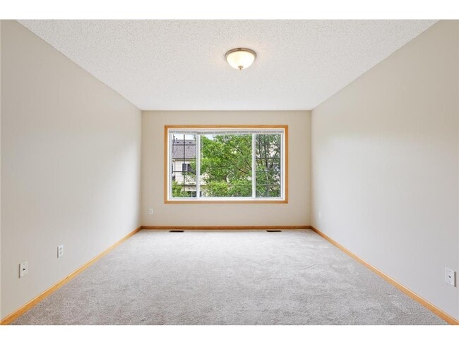 Building Photo - 13840 54th Ave N