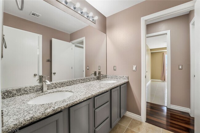 Building Photo - 4664 Deer Forest Ave