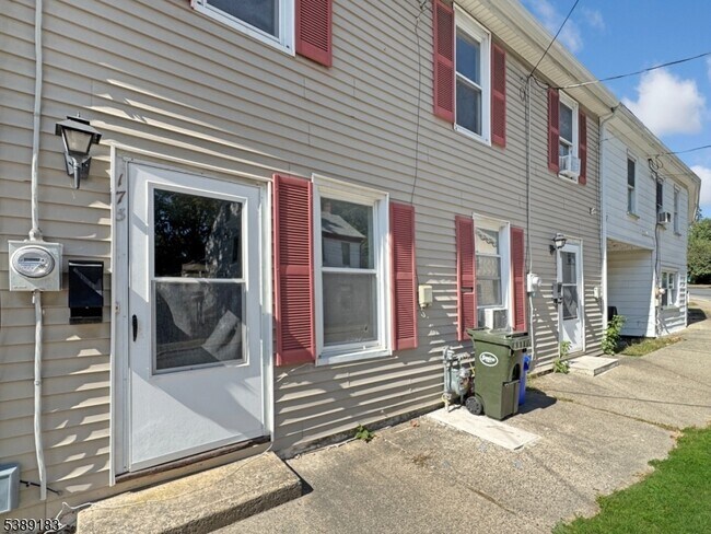 Primary Photo - 173 Market St