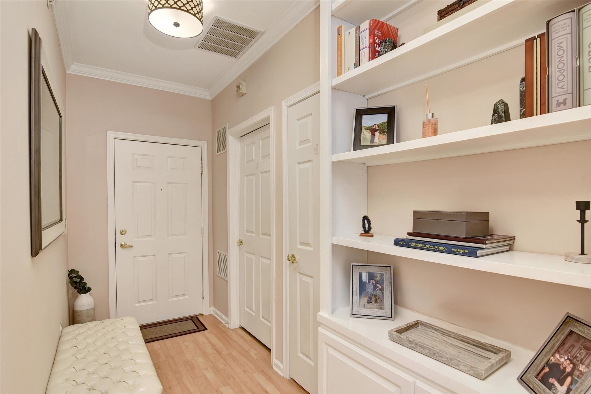 Building Photo - 594 Saint Andrews Pl