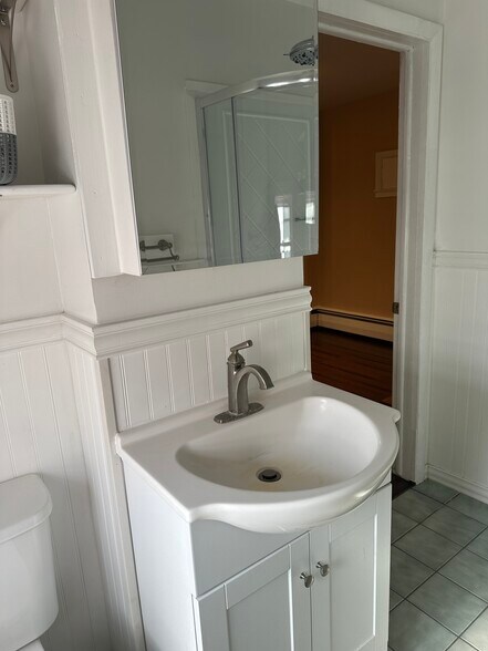 Bathroom - 147 Barrett St