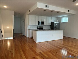Building Photo - 1207 Bainbridge St