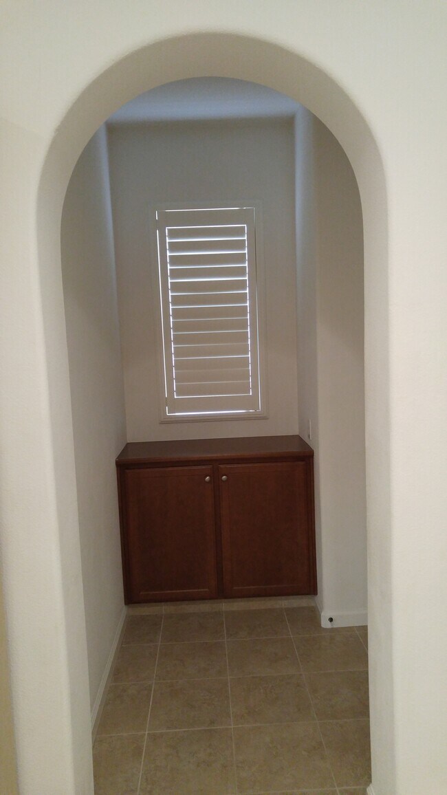 Building Photo - 153 Lucy Ln