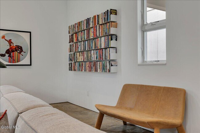 Building Photo - 18 Granite St