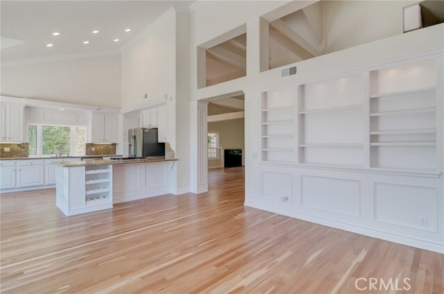 Building Photo - 24261 Cascades Dr