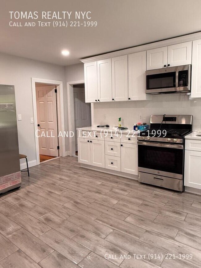 Building Photo - 67 Dobbs Ferry Rd