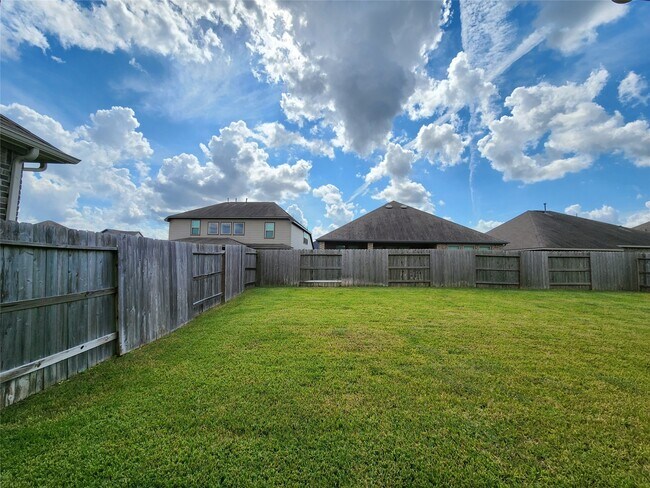 Building Photo - 14007 Hartford Heights Wy