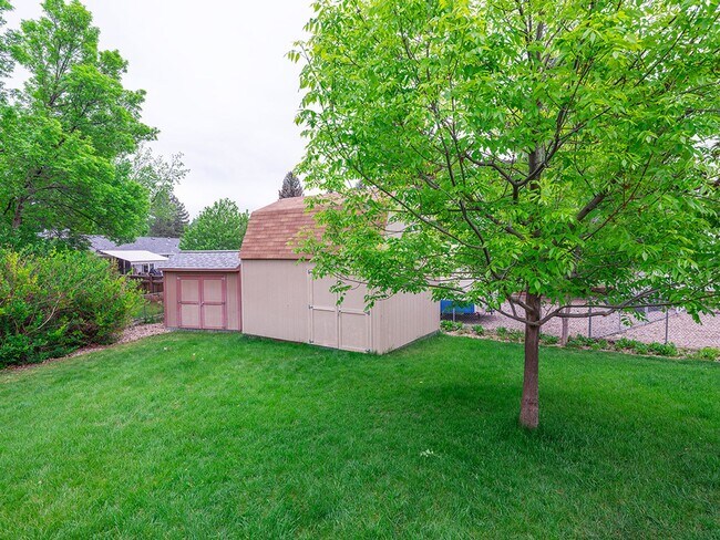 Building Photo - $1000 OFF Move In Special! Spacious 4-Bedr...