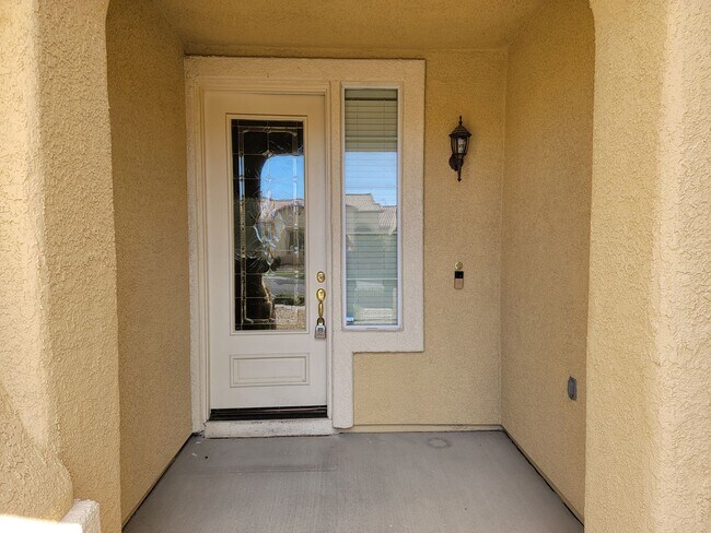 Building Photo - Stunning 3 Bedroom Rental - In Nevada Trails