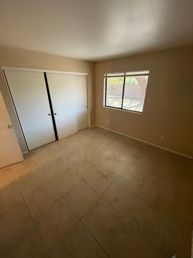 Building Photo - COMING SOON! Adorable 2 bed 2 bath Home in Phoenix!