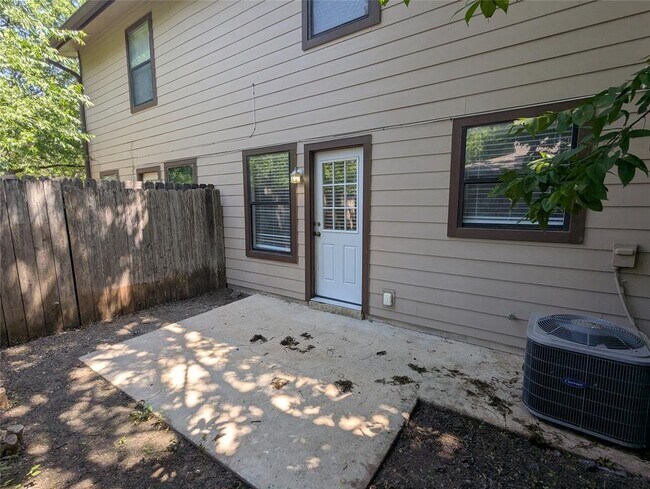 Building Photo - 7800 Northcrest Blvd