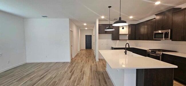 Building Photo - 8423 Bay Rdg Cir