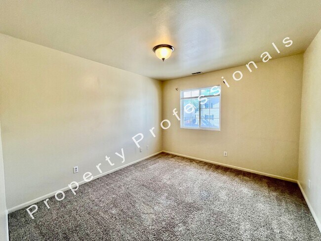 Building Photo - Townhouse in Silt for Rent