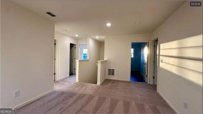 Building Photo - 486 Grand Magnolia St