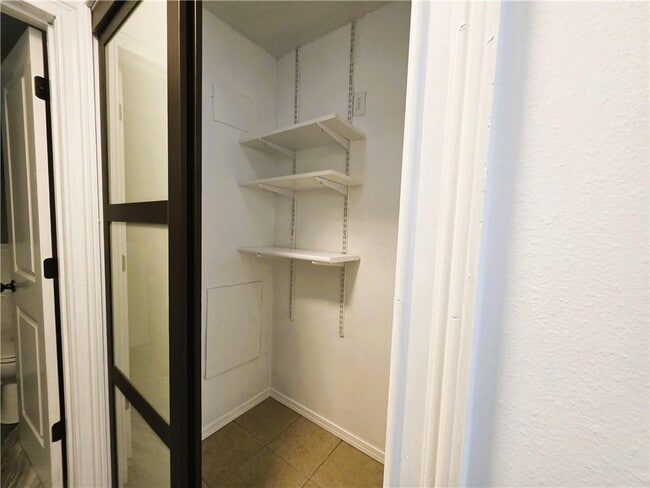 Building Photo - 26 Annette Ln