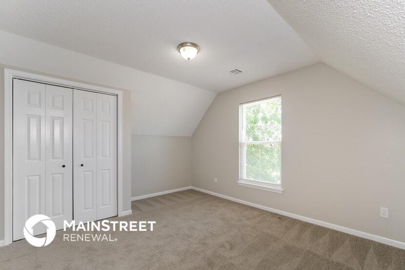 Building Photo - 18417 Spruce St