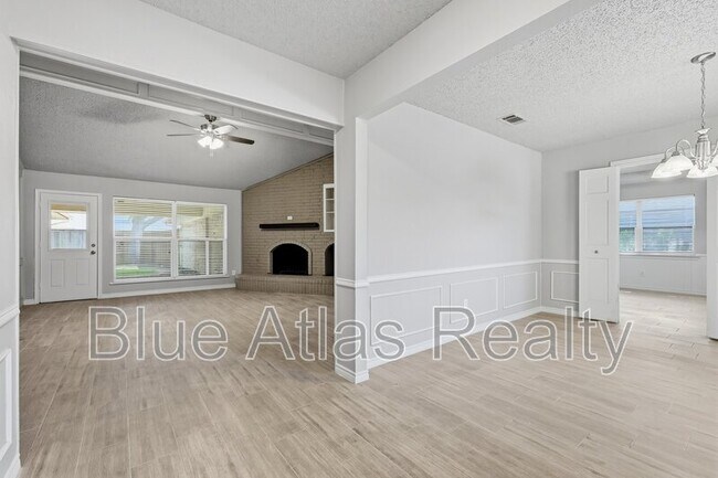 Building Photo - 3304 Big Horn Trail