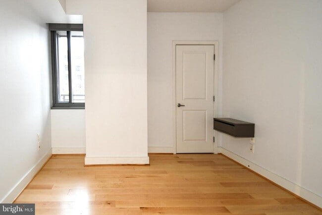 Building Photo - 2001 15th St N