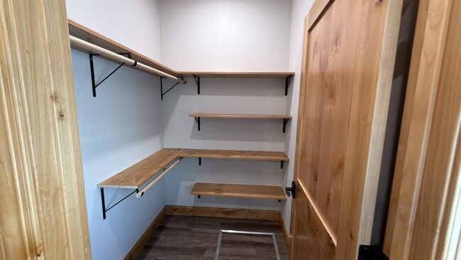 Building Photo - 527 A St