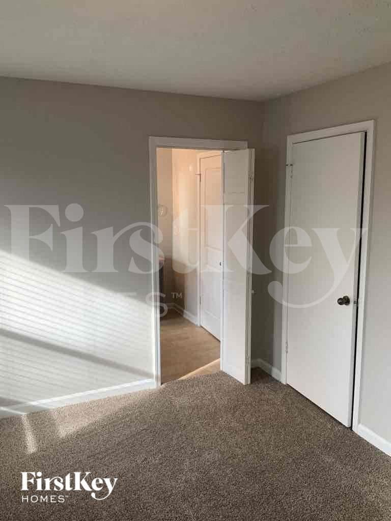 Building Photo - 4315 Cary Dr SW