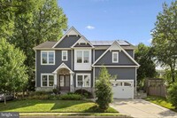 Building Photo - 1003 Hillcrest Dr SW
