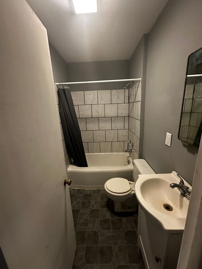 Building Photo - 2427 S 18th St