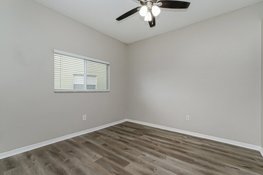 Building Photo - 1223 Alpine Lake Dr