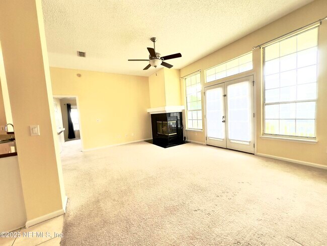 Building Photo - 11669 Oxford Crest Ln