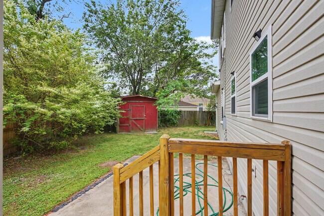 Building Photo - 6324 Grimes Ave